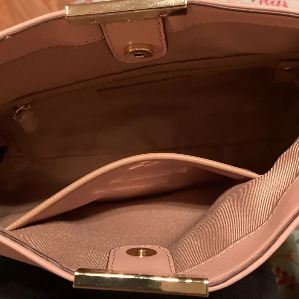 Purse - Picture 3 of 3